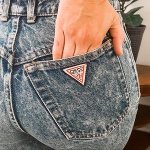 VINTAGE GUESS acid wash 🍑